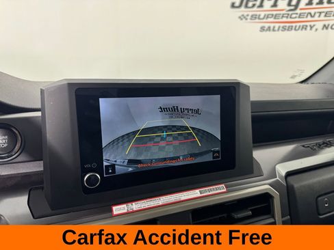 Used 2025 Toyota Tacoma SR5 AWD/4WD image 3