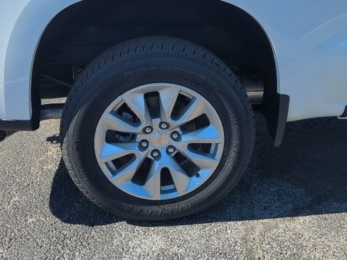 New 2026 Chevrolet Silverado 1500 Custom image 3