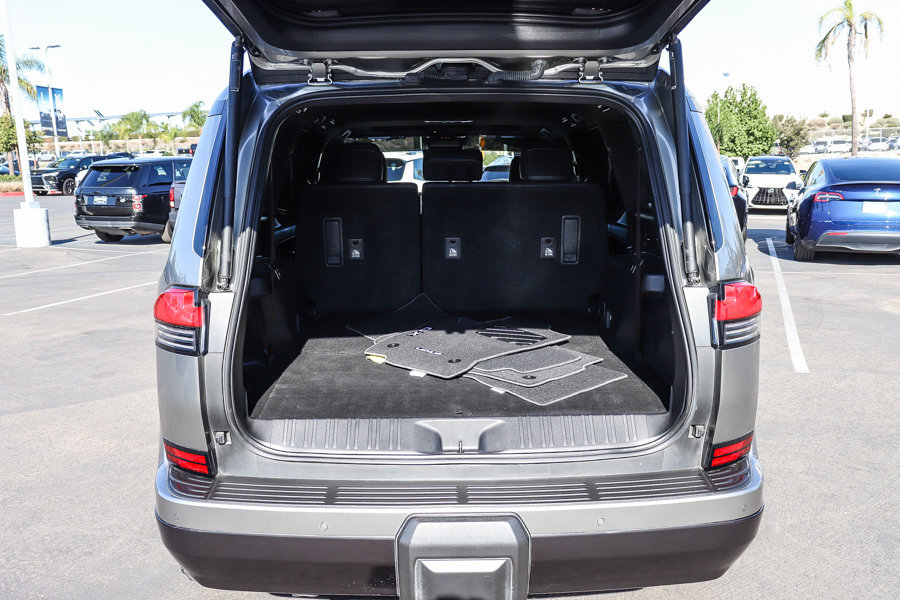 Used 2025 Lexus GX 550 w/ Accessory Package (2T) AWD/4WD image 35