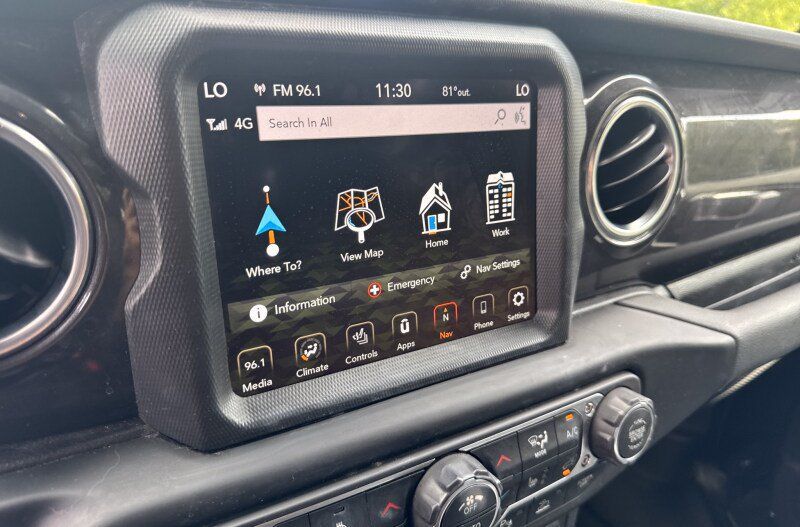 Used 2022 Jeep Wrangler Unlimited Sahara AWD/4WD image 17
