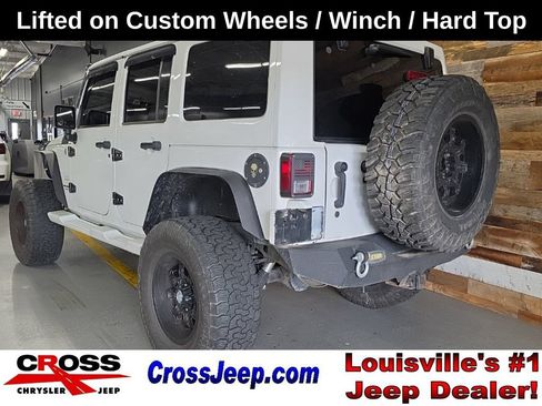 Used 2013 Jeep Wrangler Unlimited Sahara w/ Connectivity Group AWD/4WD image 4