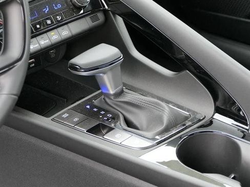 New 2025 Hyundai Elantra SEL image 21