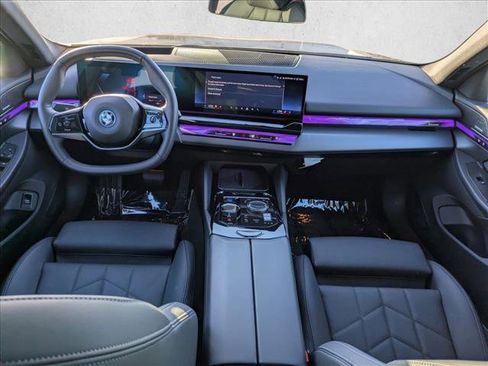 Certified 2024 BMW i5 eDrive40i w/ M Sport Package image 18