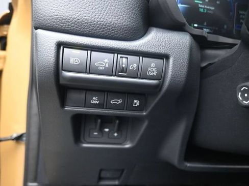 Used 2026 Toyota Land Cruiser w/ Premium Package AWD/4WD image 17