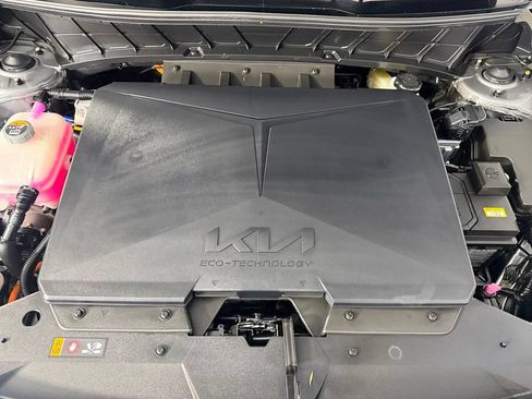 Used 2024 Kia Niro Wind FWD image 23