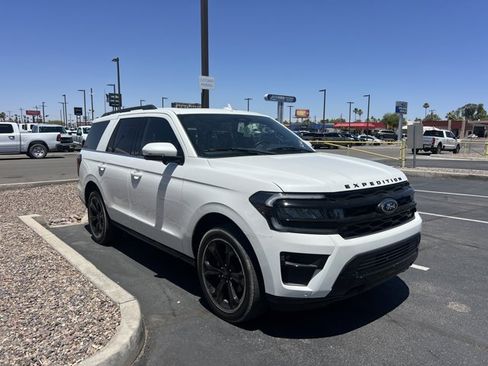 Certified 2023 Ford Expedition Limited AWD/4WD image 5