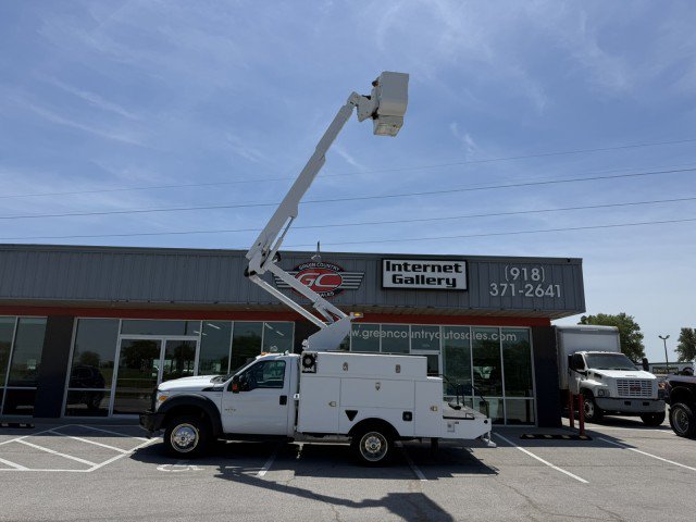 Used 2011 Ford F550 4x4 Regular Cab Super Duty w/ Payload Upgrade Pkg image 11