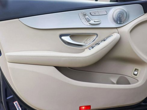 Used 2016 Mercedes-Benz C 300 Sedan image 14