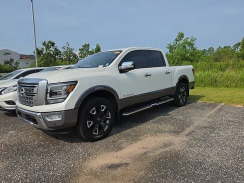 Certified 2023 Nissan Titan Platinum Reserve w/ Moonroof Package AWD/4WD image 1