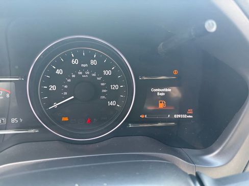 Used 2022 Honda HR-V EX image 2