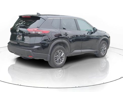 Used 2024 Nissan Rogue S AWD/4WD image 4