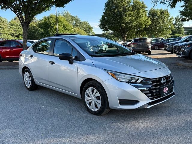 Used 2025 Nissan Versa S FWD image 1