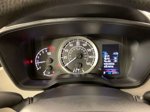 Used 2022 Toyota Corolla LE FWD image 18