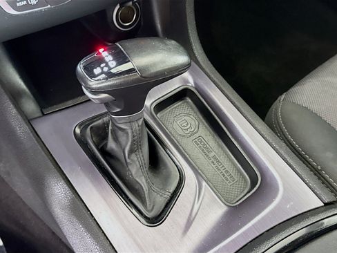 Used 2018 Dodge Charger SXT w/ Blacktop Package image 18