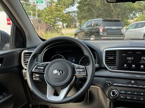 Used 2022 Kia Sportage LX image 24