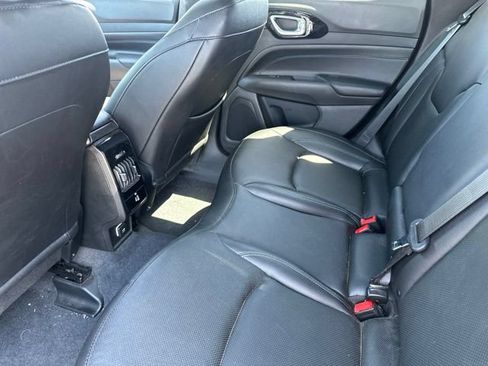 Used 2025 Jeep Compass Limited w/ High Altitude Package AWD/4WD image 13