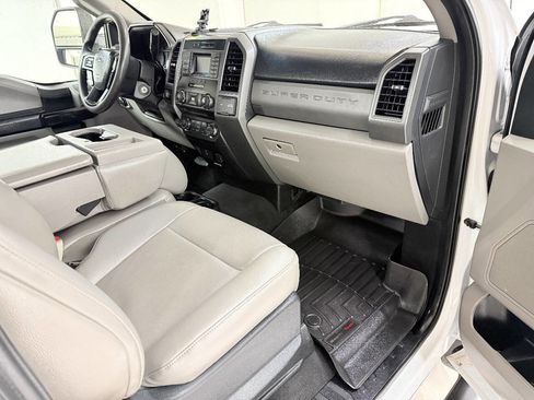 Used 2018 Ford F550 4x4 Regular Cab Super Duty image 36