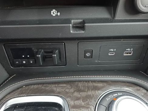 Used 2022 Nissan Armada Platinum w/ Captain's Chairs Package image 37