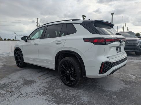 New 2026 Volkswagen Tiguan SE R-Line AWD/4WD image 6