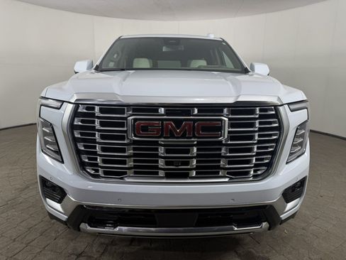 Used 2026 GMC Yukon Denali w/ LPO, Floor Liner Package AWD/4WD image 2