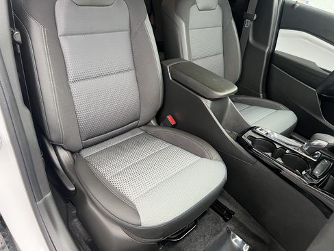 Used 2026 Chevrolet Trax LT w/ Driver Confidence Package FWD image 23