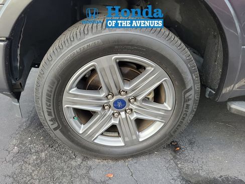 Used 2019 Ford F150 XLT w/ Equipment Group 302A Luxury AWD/4WD image 4