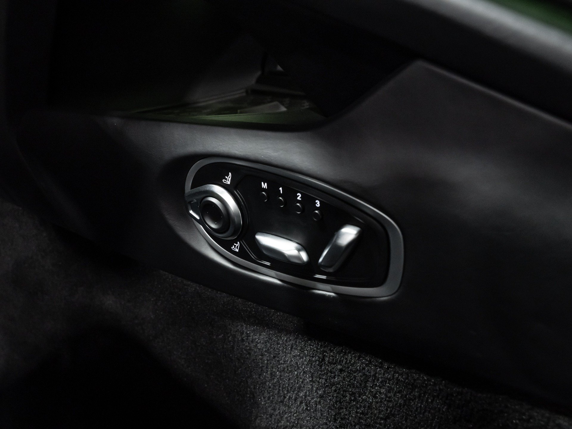 Used 2024 Aston Martin DB12 Coupe RWD image 56