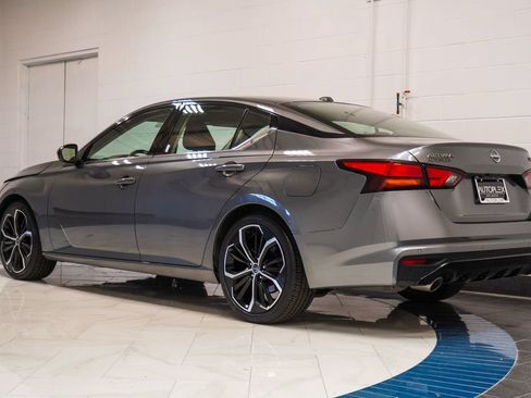 Used 2024 Nissan Altima 2.5 SR FWD image 33