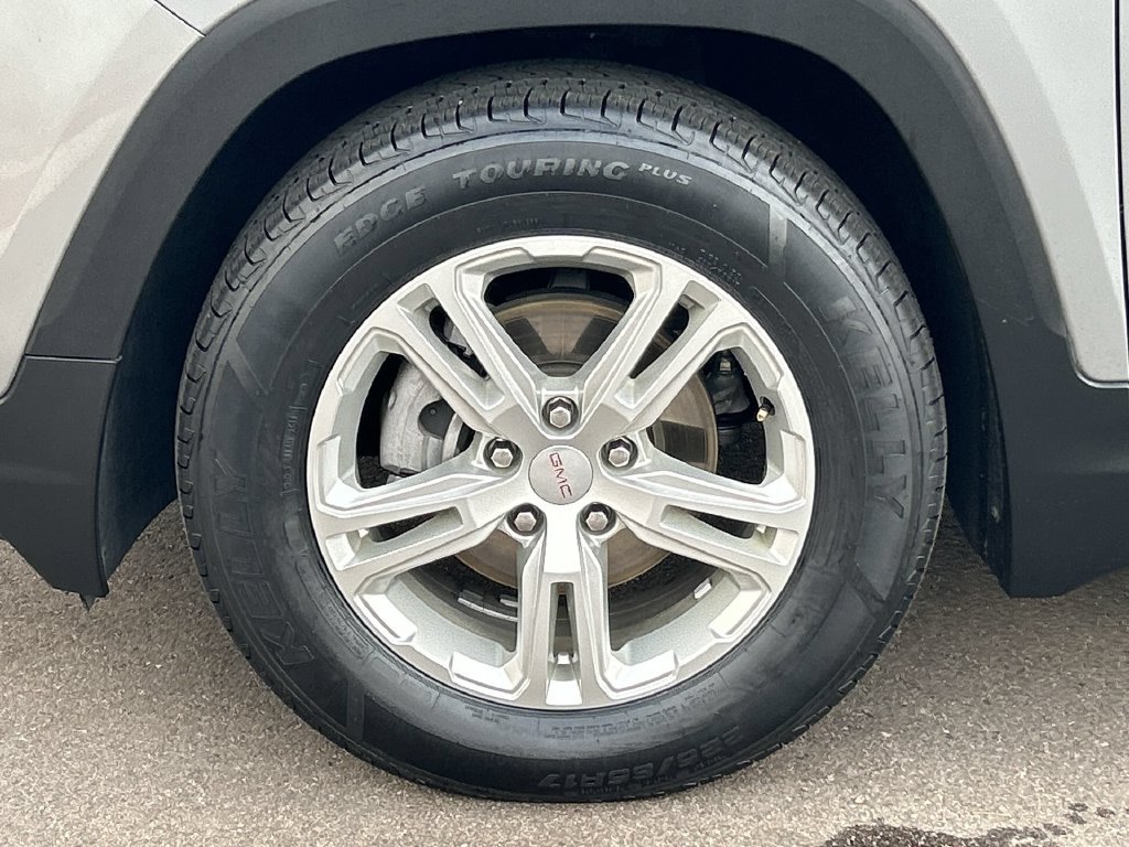Used 2023 GMC Terrain SLE FWD image 33