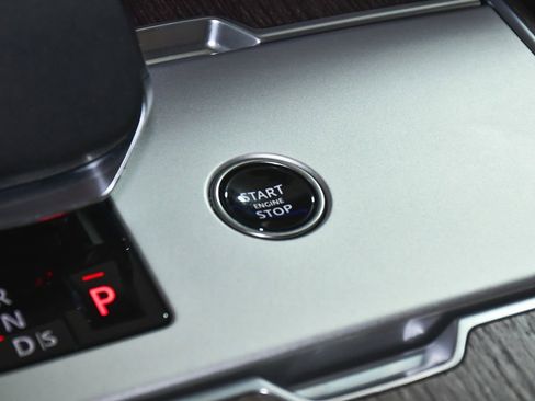 Used 2024 Land Rover Range Rover Autobiography AWD/4WD image 41
