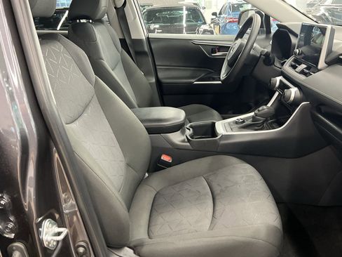 Used 2025 Toyota RAV4 XLE AWD/4WD image 26