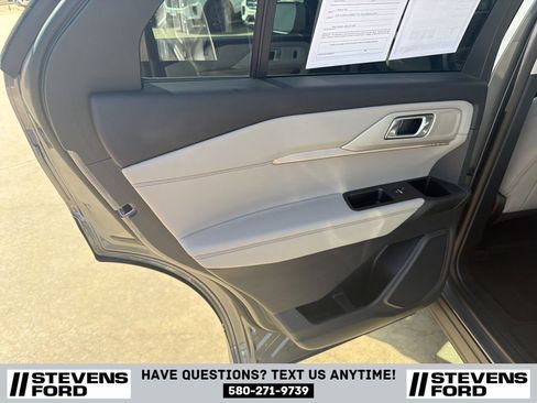 Used 2025 Ford Explorer Active w/ Active Comfort Package RWD image 40