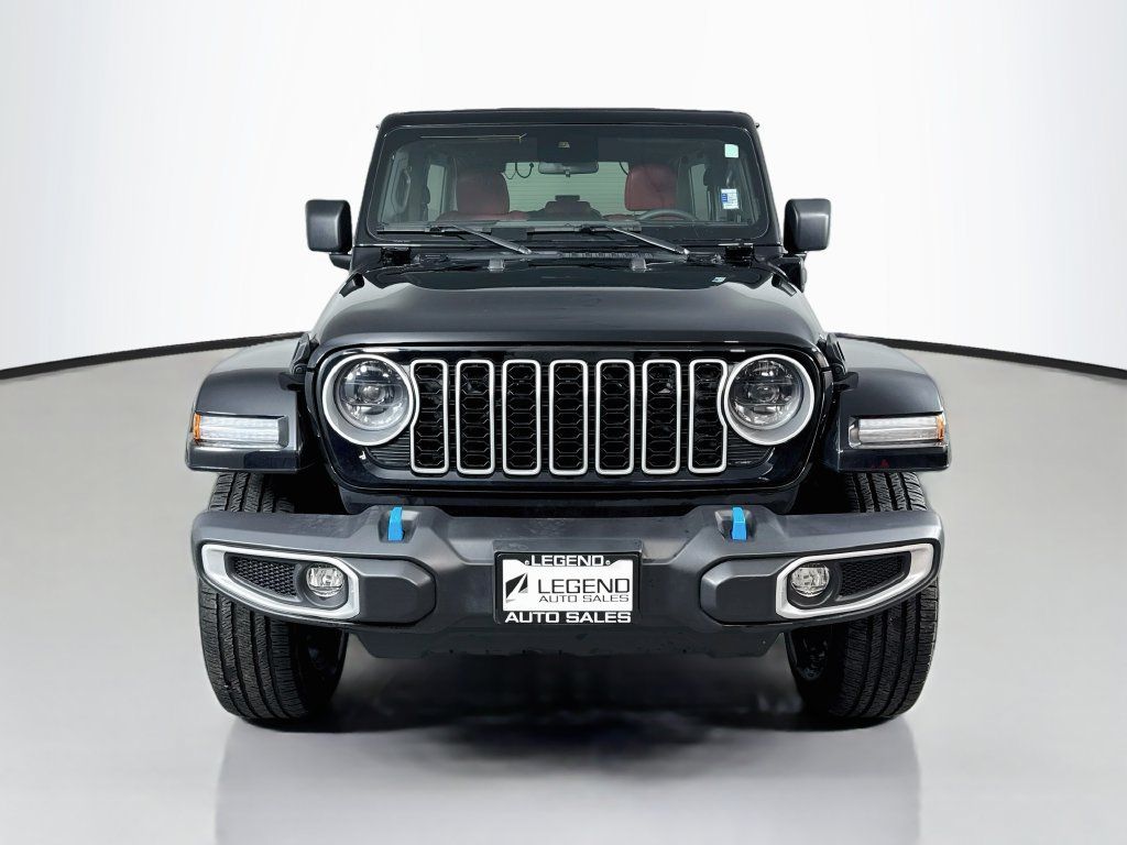 Used 2024 Jeep Wrangler Unlimited Sahara AWD/4WD image 2