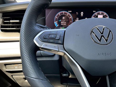 New 2026 Volkswagen Tiguan SE R-Line image 9