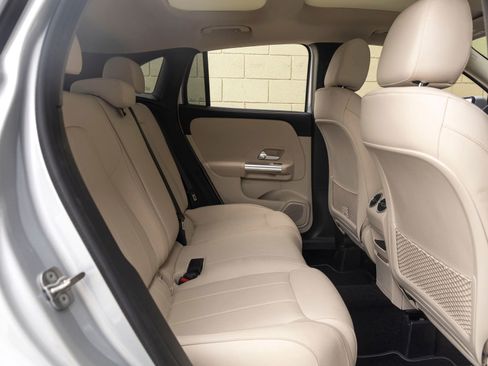 Used 2023 Mercedes-Benz GLA 250 image 24