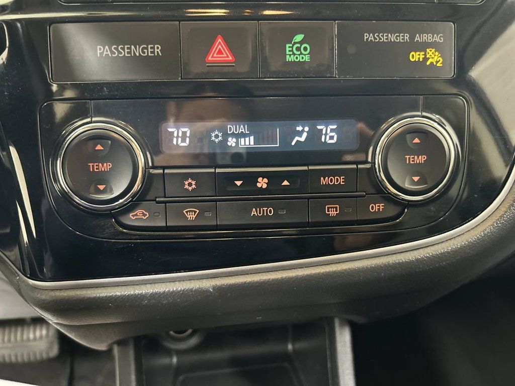 Used 2016 Mitsubishi Outlander GT AWD/4WD image 18