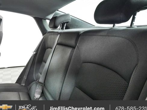 Used 2025 Chevrolet Malibu LT FWD image 19