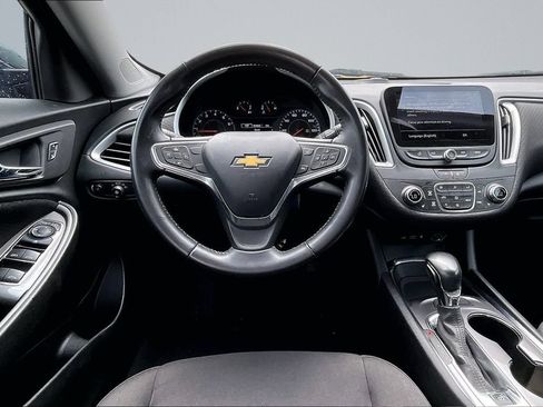 Used 2022 Chevrolet Malibu LT w/ Midnight Edition FWD image 5