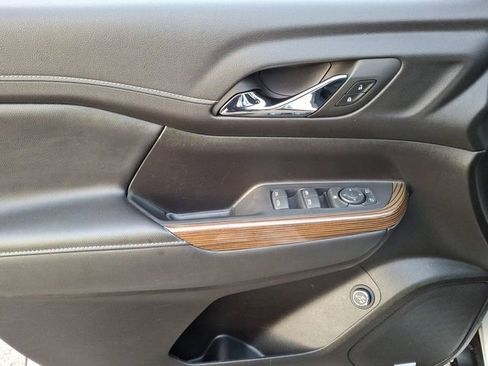 Used 2023 GMC Acadia SLE w/ Driver Convenience Package image 14