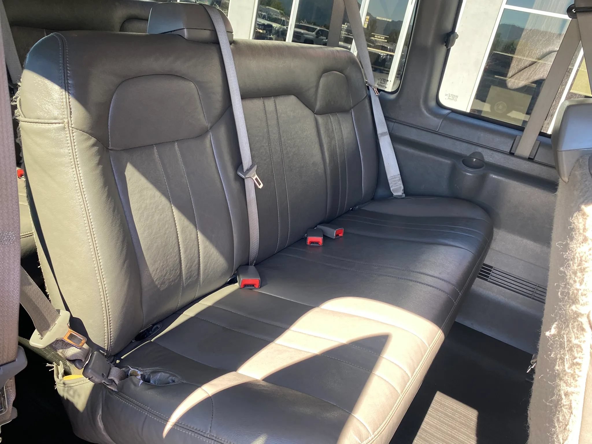 Used 2016 Chevrolet Express 3500 LS w/ Chrome Appearance Package RWD image 25