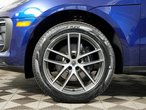 Certified 2026 Porsche Macan AWD/4WD image 36