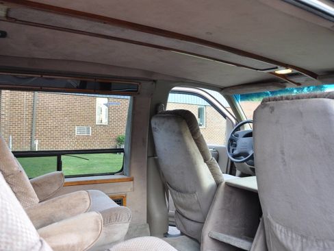 Used 1996 Chevrolet Express 1500 image 29