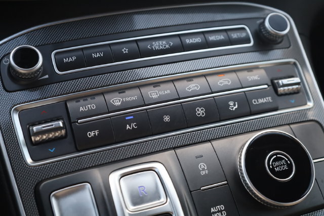 Used 2023 Hyundai Santa Fe SEL FWD image 19