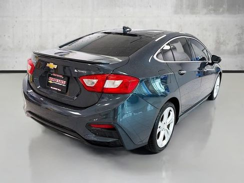 Used 2017 Chevrolet Cruze Premier image 5