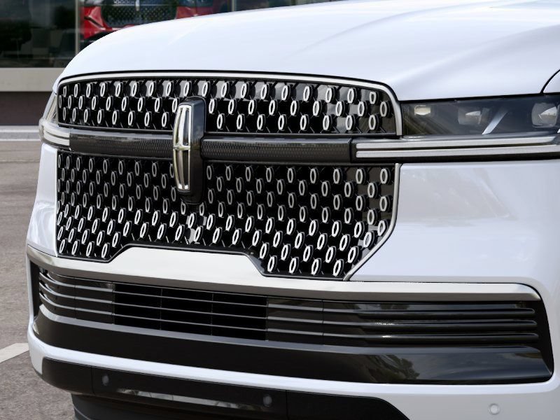 New 2027 Lincoln Navigator Premiere RWD image 17