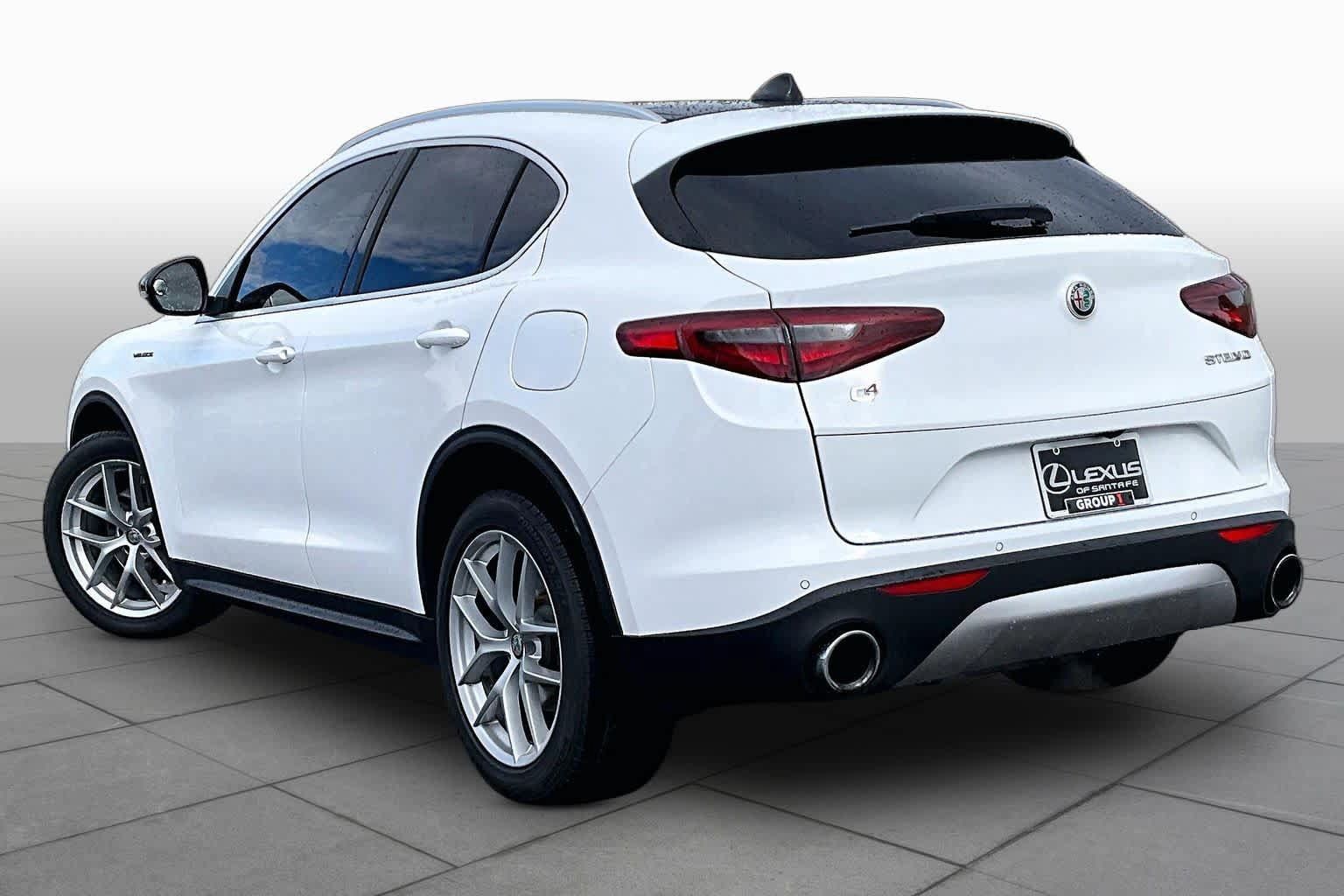 Used 2018 Alfa Romeo Stelvio AWD w/ Cold Weather Package image 12