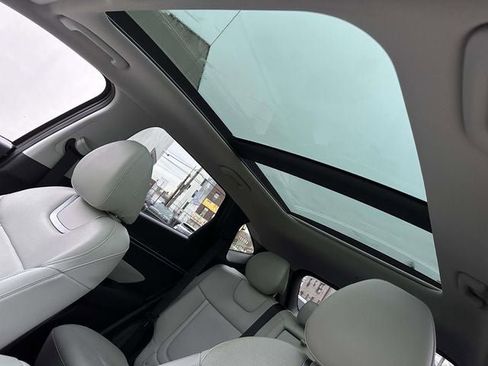 Used 2024 Hyundai Tucson Limited image 17