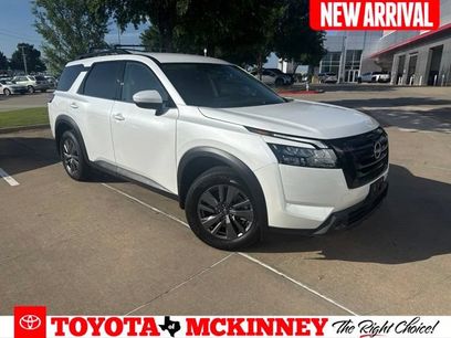 Used 2025 Nissan Pathfinder SV w/ Lighting Package (N92)