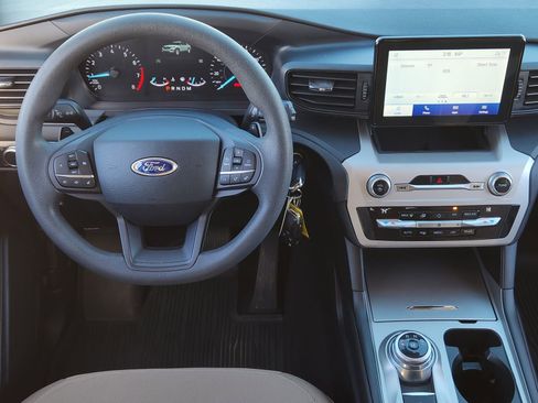 Used 2020 Ford Explorer Base image 28