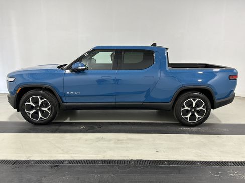 Used 2024 Rivian R1T Adventure AWD/4WD image 2
